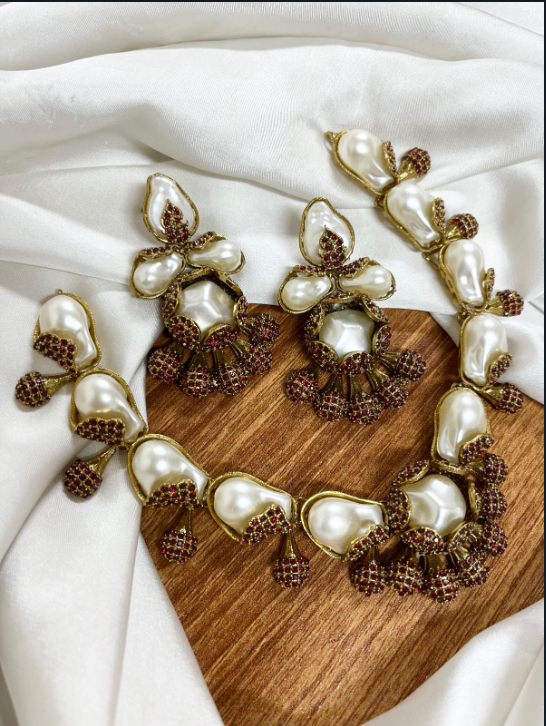 Royal Turkish Baroque Pearl Jewelry Set – Vintage Ottoman Inspired Necklace & Earrings with Pink Zirconia Accents