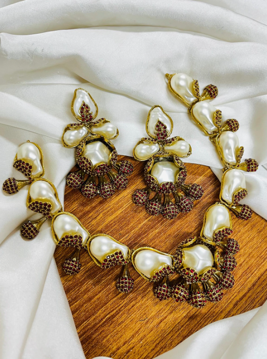 Royal Turkish Baroque Pearl Jewelry Set – Vintage Ottoman Inspired Necklace & Earrings with Pink Zirconia Accents