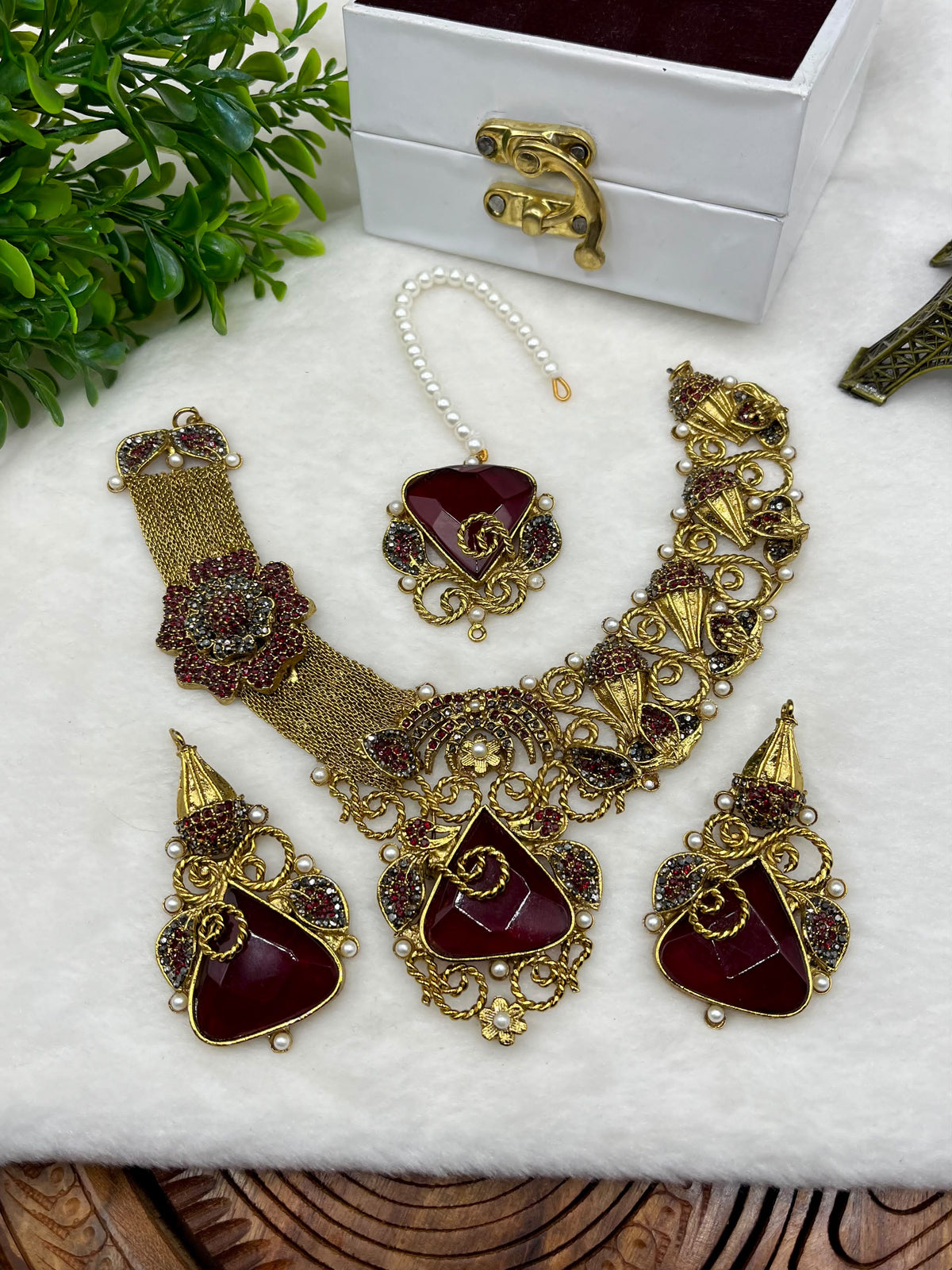 Red Turkish Bridal Jewellery Set with Necklace & Earrings